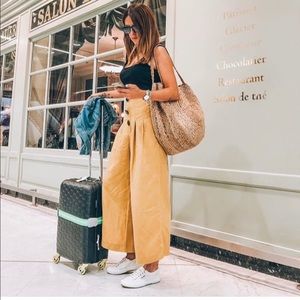 NWT medium Zara pants